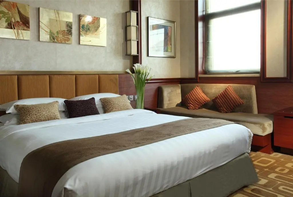 Business Double room (full double bed)