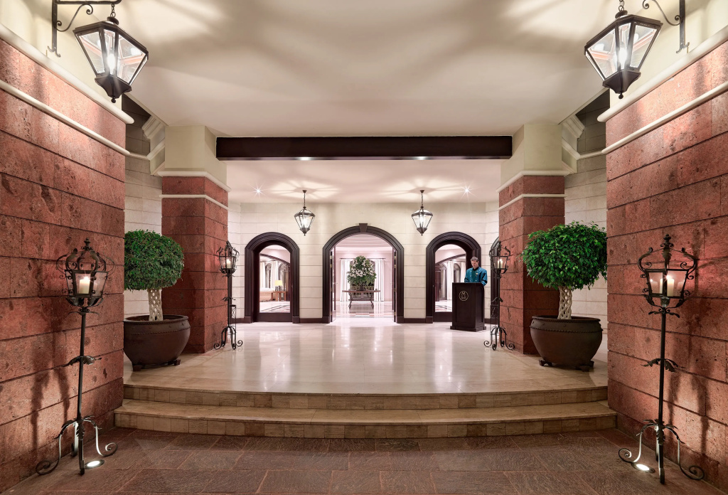 Lobby & Reception