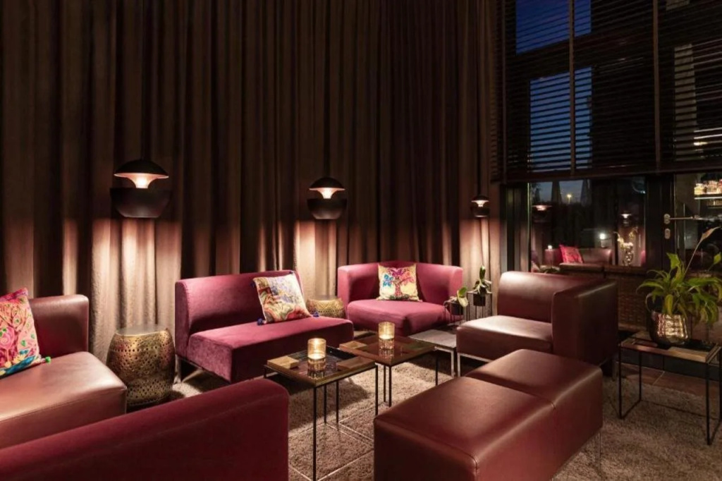 Hotel photo 1
