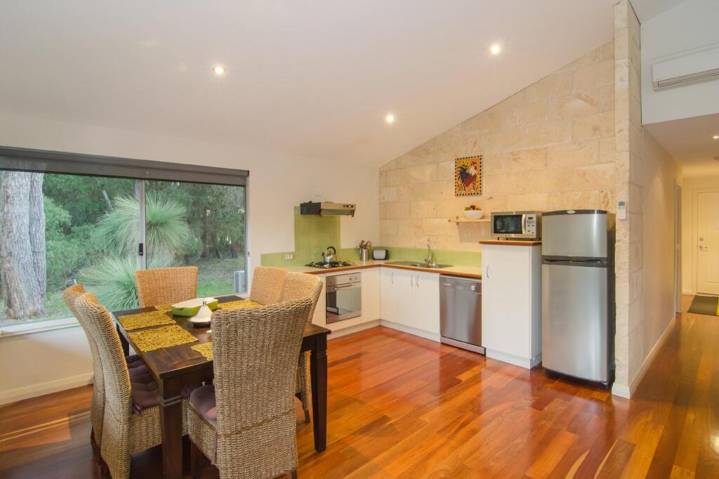 Acacia Chalets | Margaret River by null