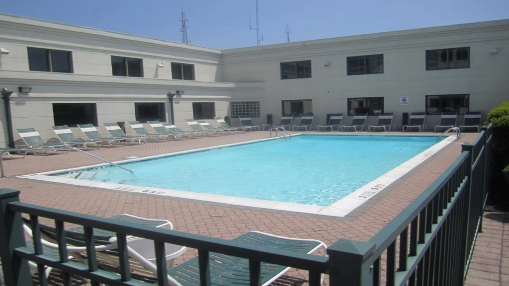 Holiday Inn Plainview-Long Island by IHG - Général