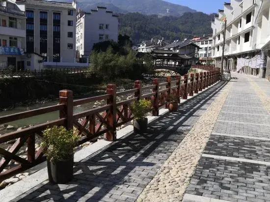 Yunhetitian Guchuangyi homestay