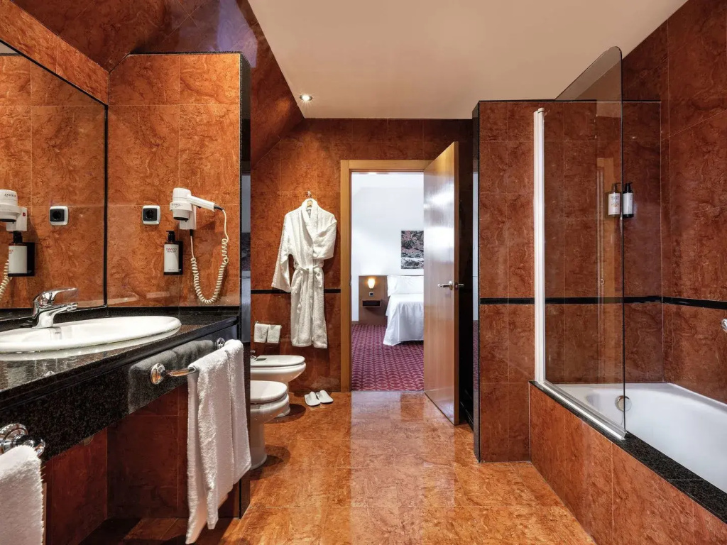 Hotel photo 10
