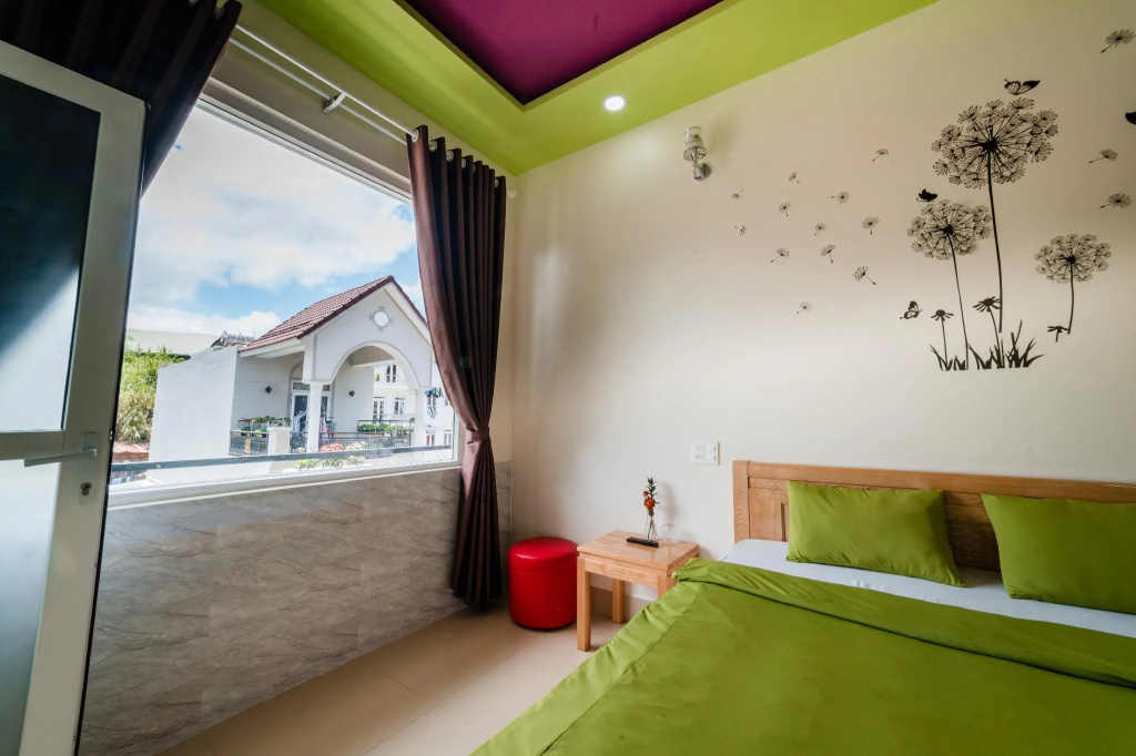 Standard Double room with balcony (full double bed)