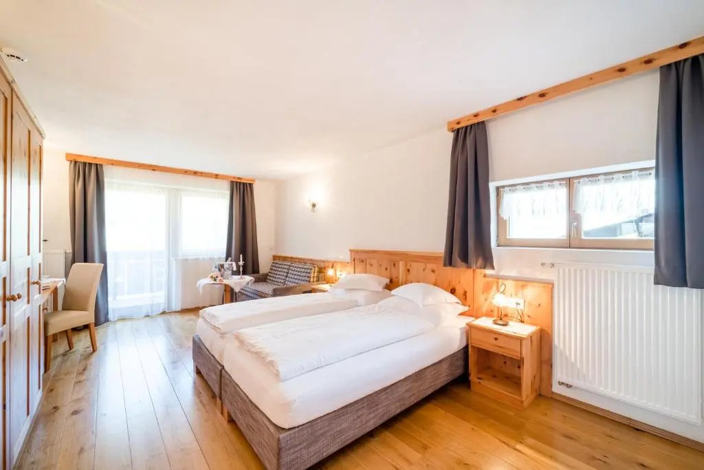 Standard Double room with garden view (full double bed)