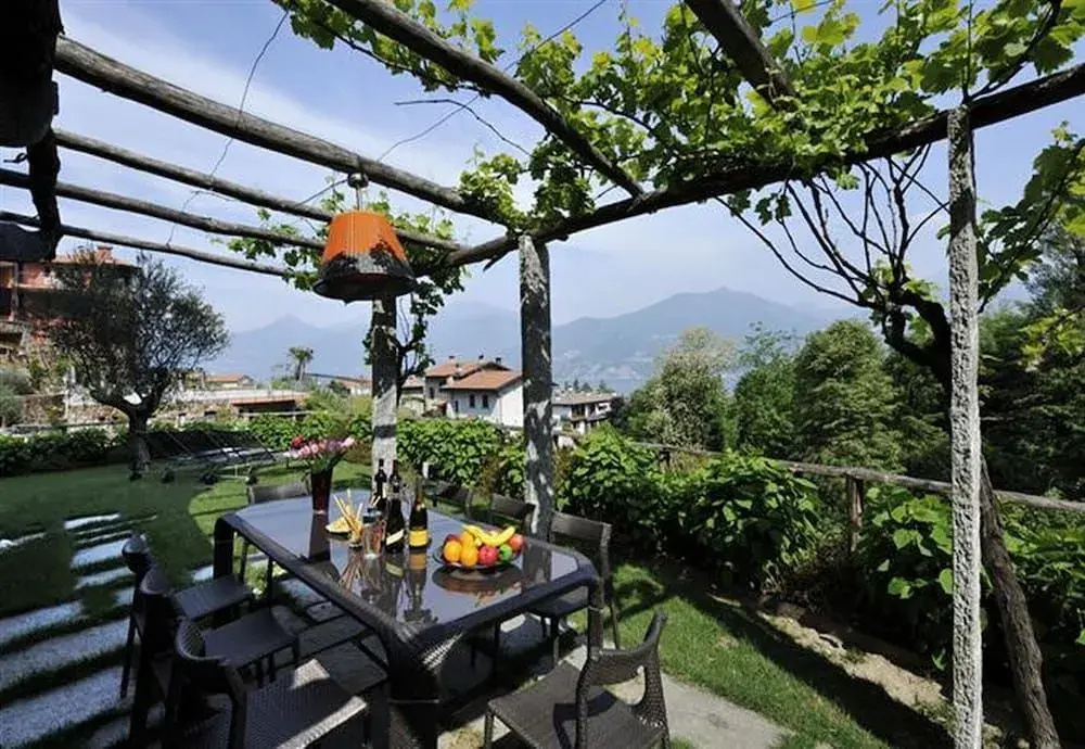 La Perla Di Sonenga - Giardino