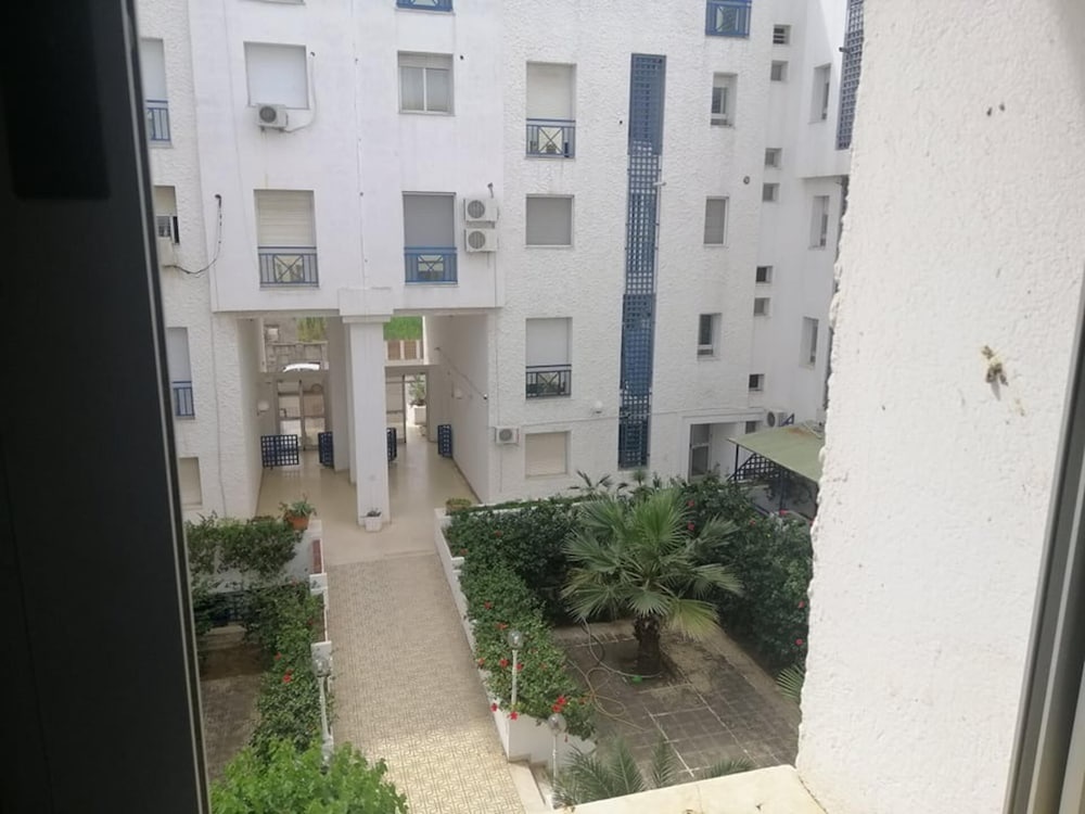 Lovely 1-bed Apartment in Lac1 Tunis — фото 1