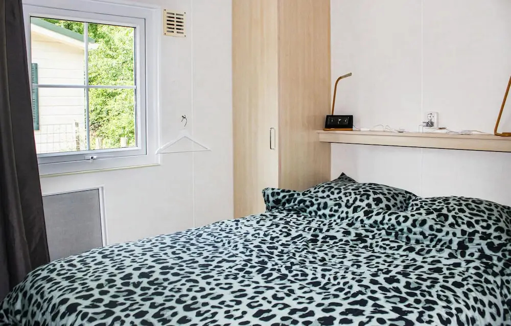 Stunning Home in Rheezerveen With 2 Bedrooms and Wifi