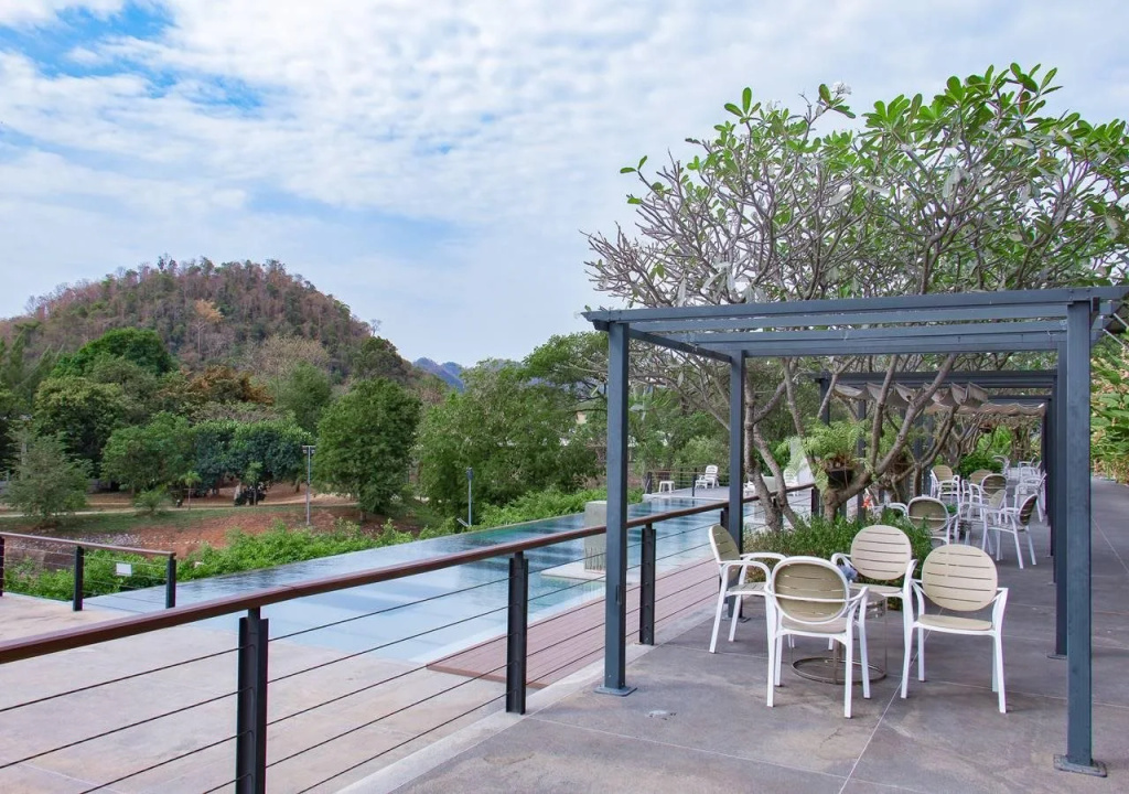 Balcony & Terrace