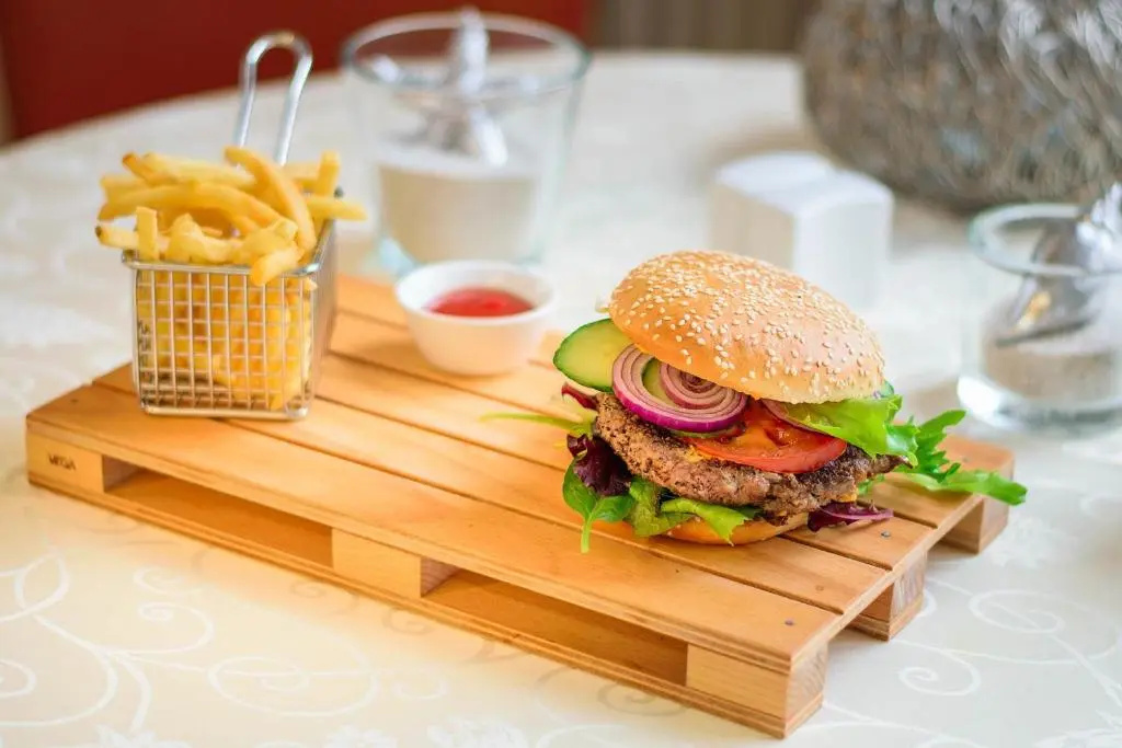 Food & Beverage