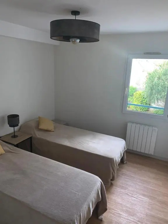 65 m2 Centre vannes 2 ch wifi parking