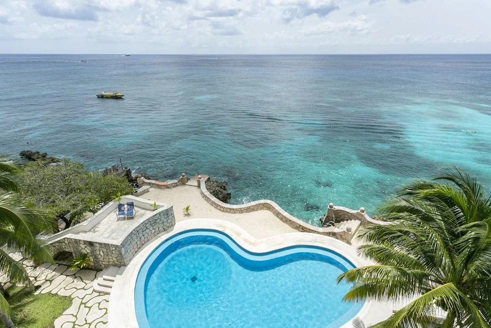 Beach & Waterfront
