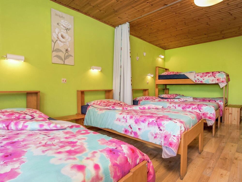 Wonderful Holiday Home In Montleban With Sauna