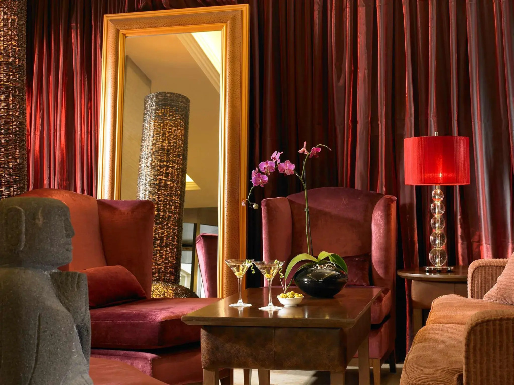 Westport Plaza Hotel - Général