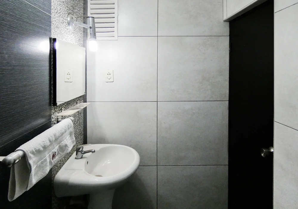 Hotel Plaza by DOT Light - Chambres