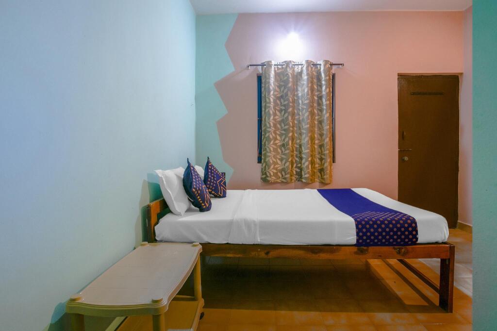 Spot On 77079 Hotel Manasvi