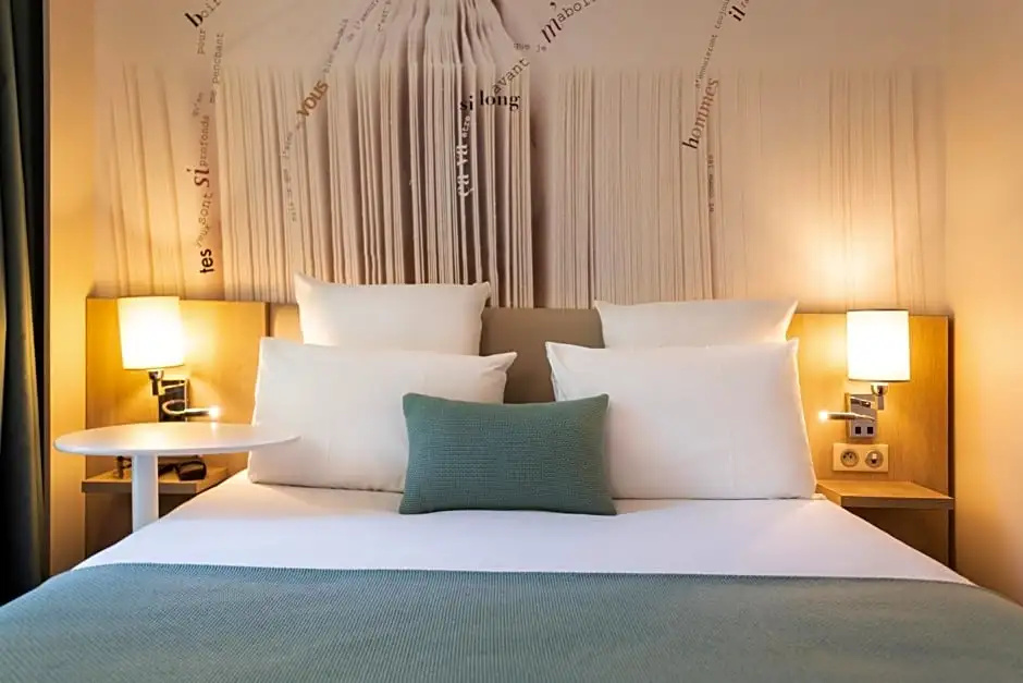 Mercure Paris Montparnasse Raspail 40