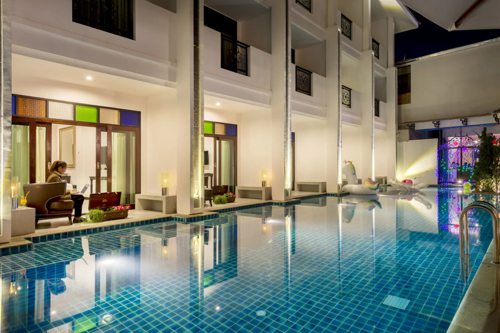 Pool