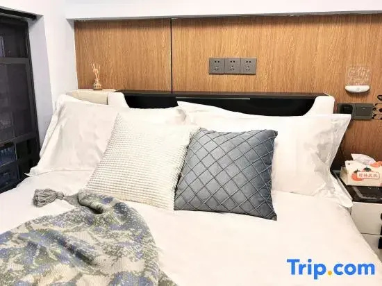 2 Bedrooms Standard Duplex room with city view