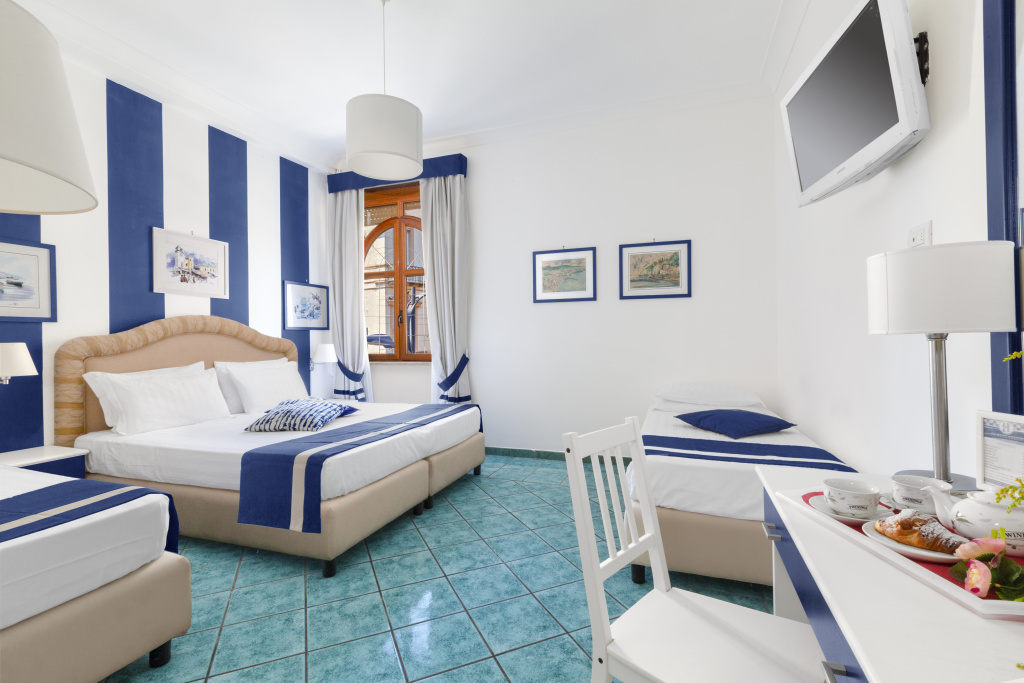 Hotel Herculaneum — 5
