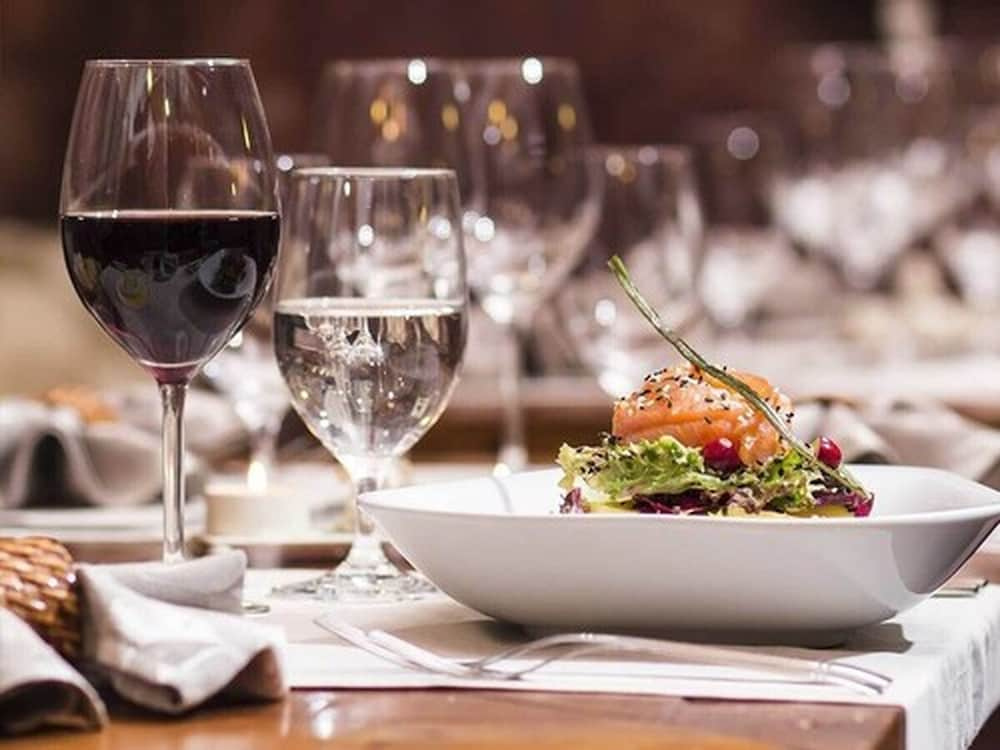 Food & Beverage