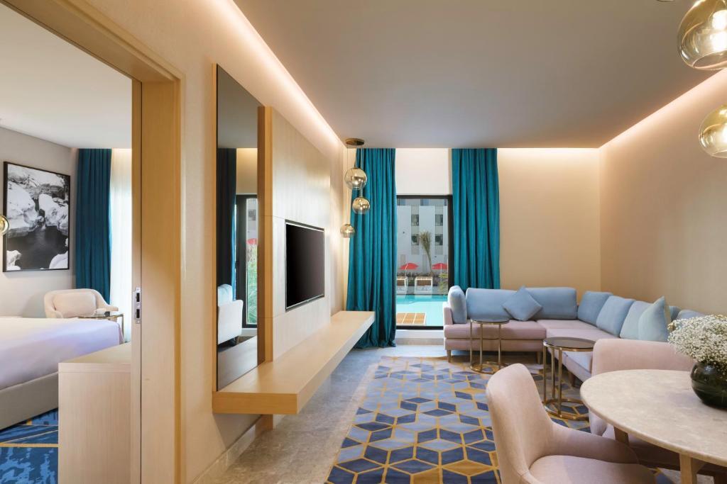 Апартаменты с 3 комнатами в Maani Muscat Hotel & Suites