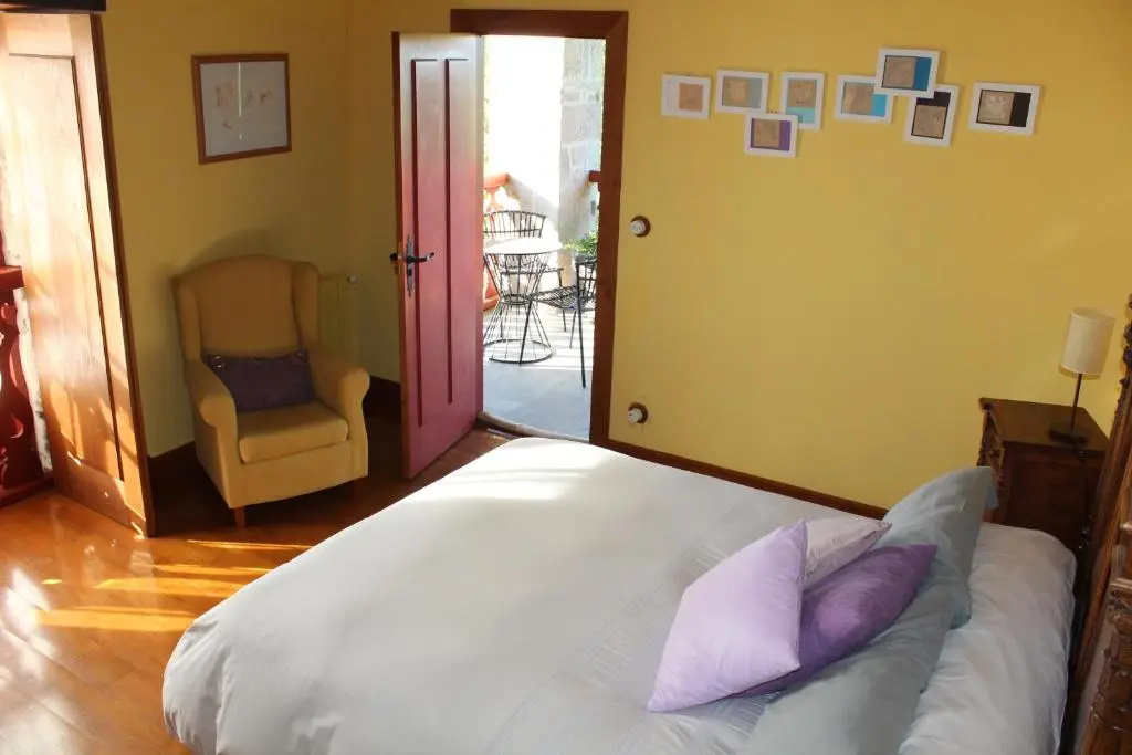 Superior Double room with balcony (full double bed)