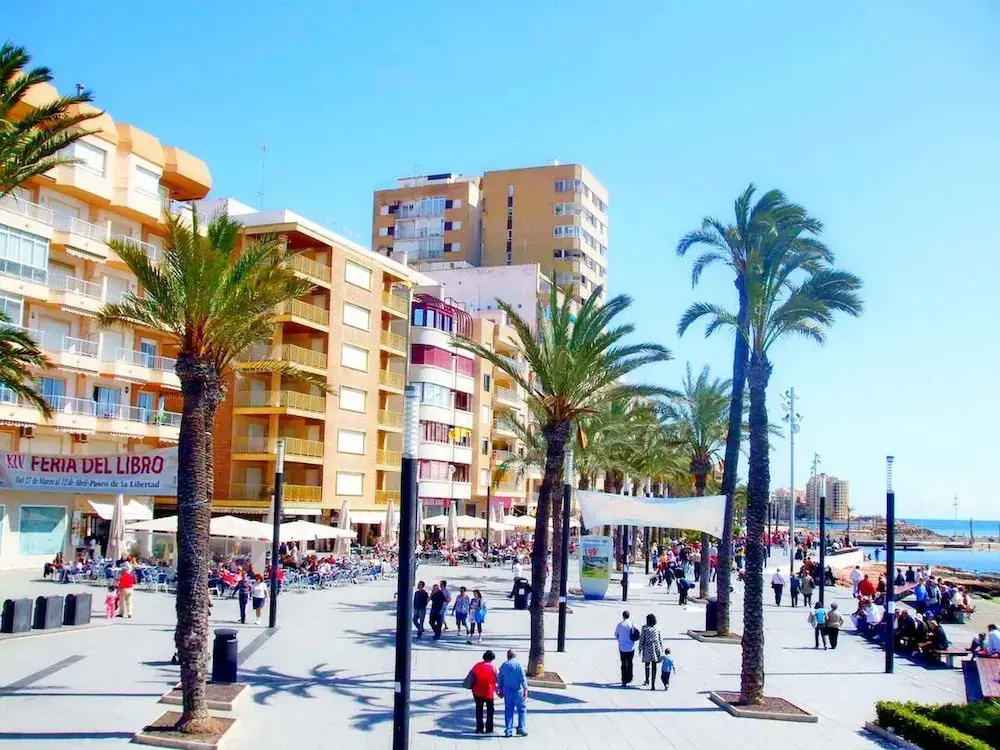 3roomspoolwi-fiaire Acondition6person