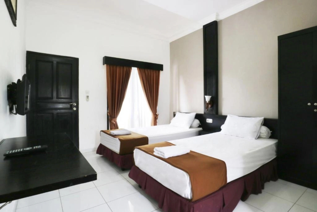 Deluxe Double room twin beds