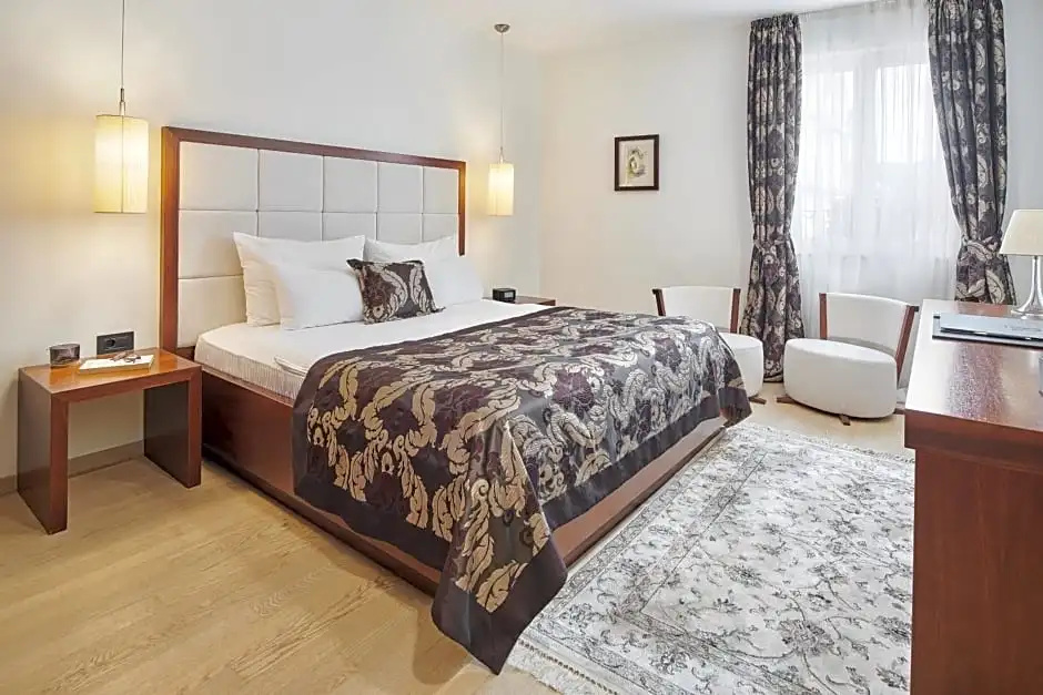 Hotel Marmont Heritage - Chambres