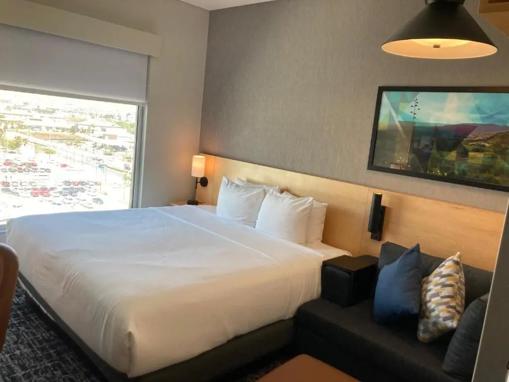Double room (full double bed)