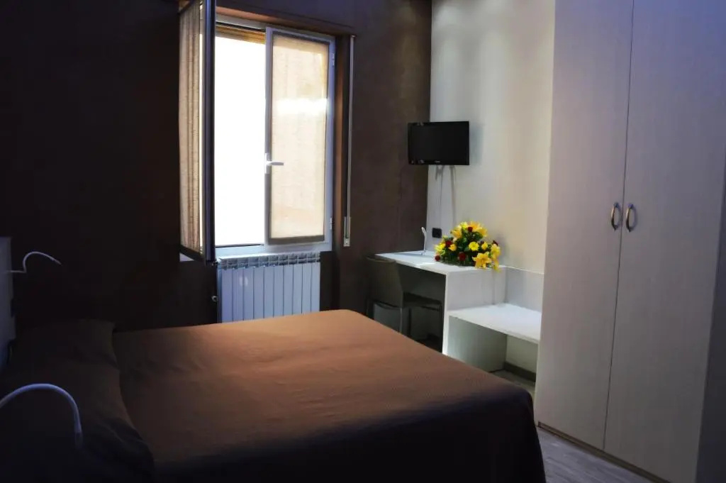 Standard Double room (full double bed)
