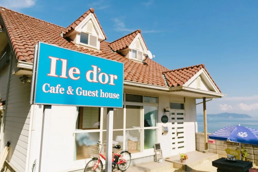 Ile d’or Café & Guest house