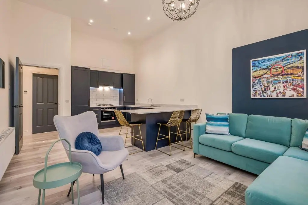 2 Bedrooms Apartment