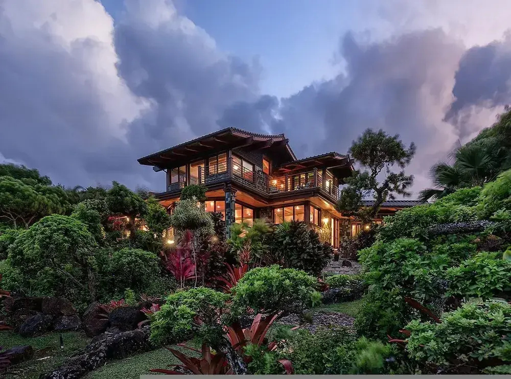 Sea Song in Kilauea With 4 Bedrooms and 4 Bathrooms
