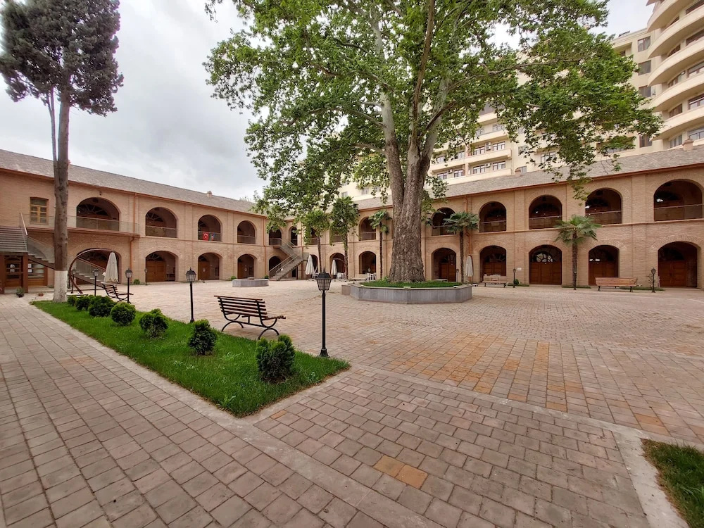 Shah Abbas Karvansaray Hotel