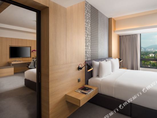 G Hotel Gurney