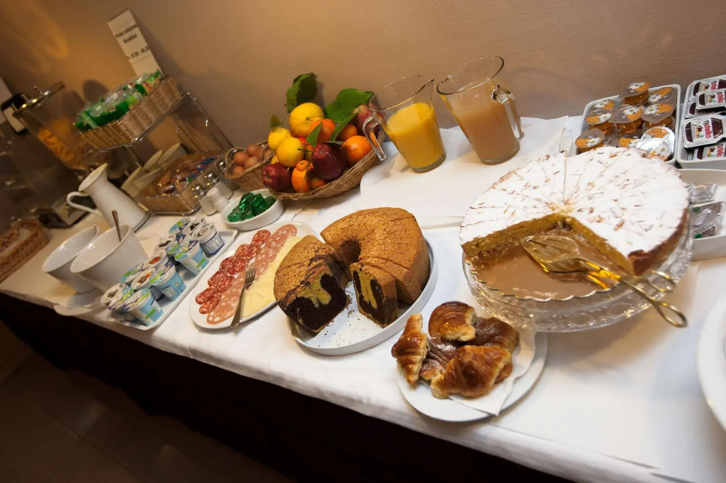 Hotel photo 11