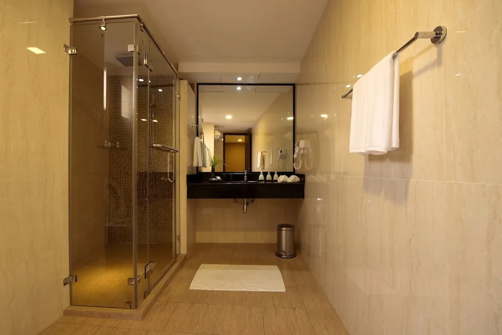 Champa Central Hotel
