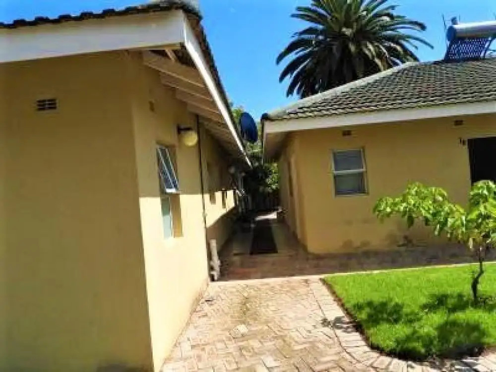 2 Bedroomed Apartment With En-suite and Kitchenette - 2066