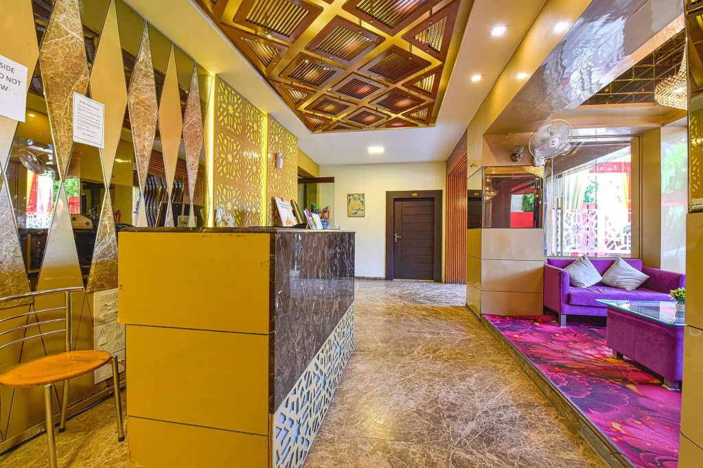Fabhotel Prime Surpin Palace