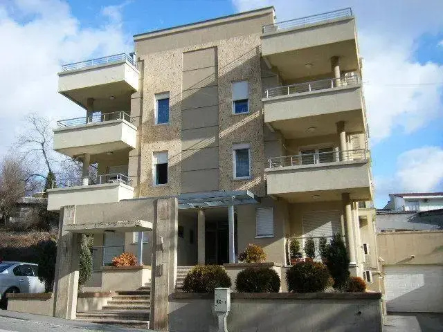 Royal Palace Apartments