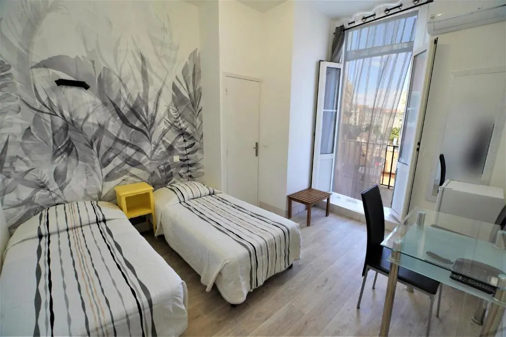 Standard Double room with balcony and with courtyard view (twin beds)