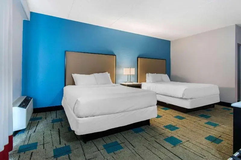 Hawthorn Extended Stay by Wyndham Chambersburg - Chambres