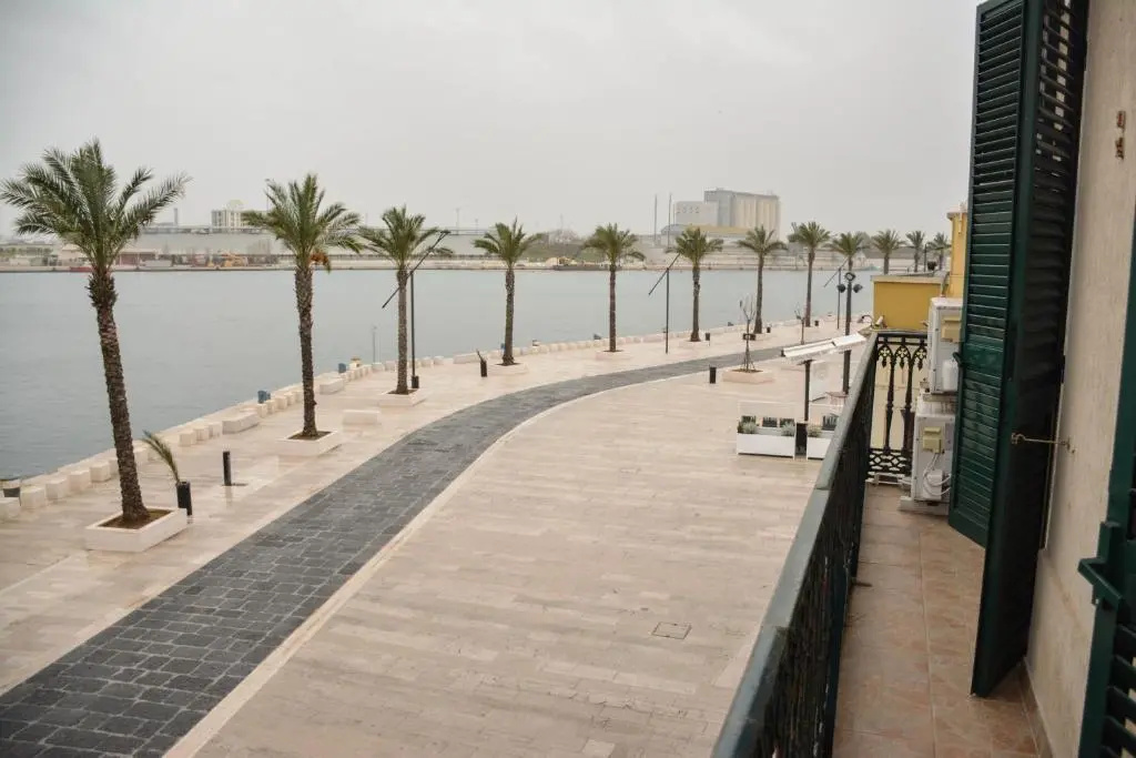 Deluxe Double room with sea view (full double bed)