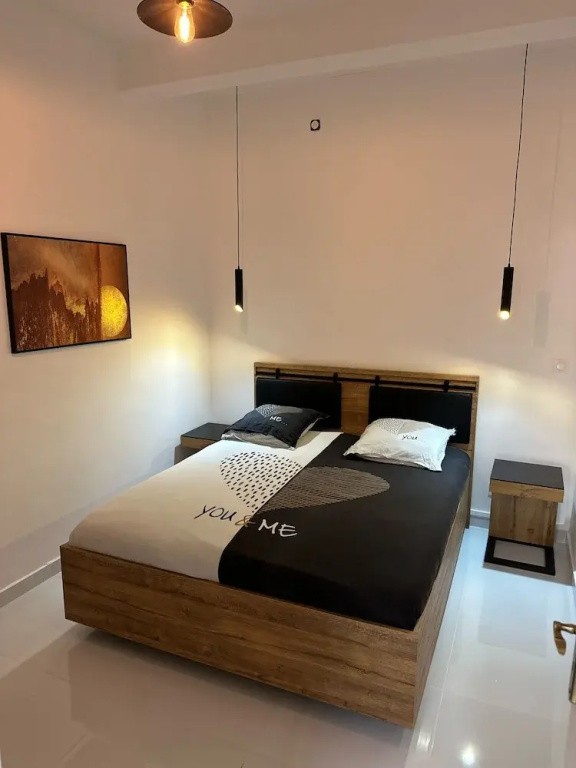 Voir la photo 4 — Cyrus Hotel-House