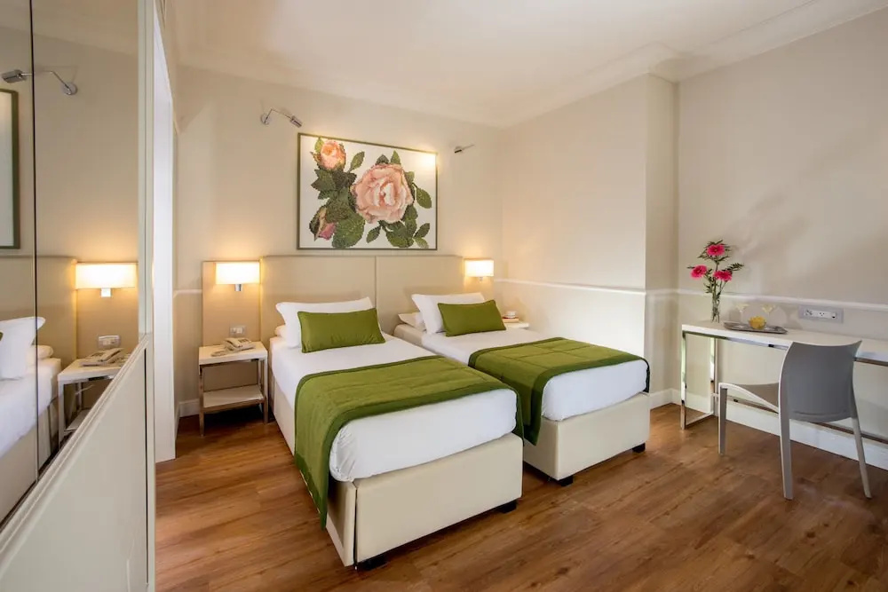 Deluxe Double room (full double bed)