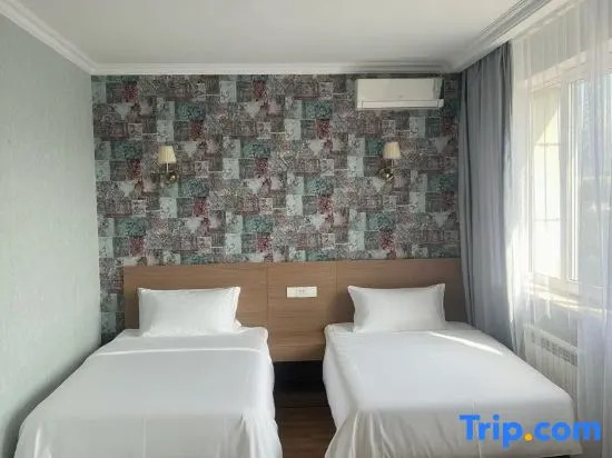 Двухместный номер Deluxe 2 отдельные кровати в Business Hotel Almaty