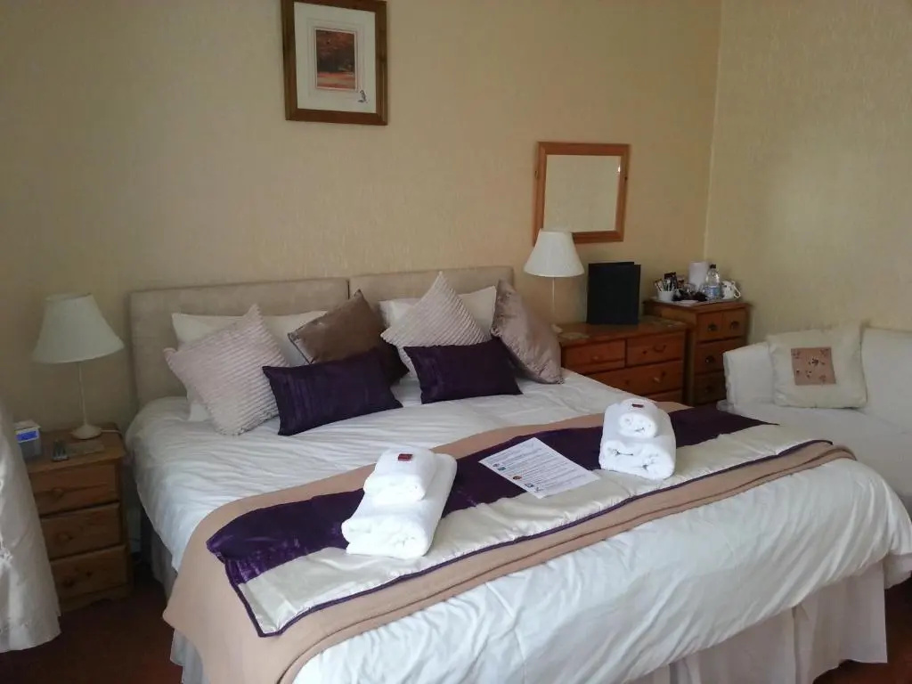 Superior Double room (full double bed)