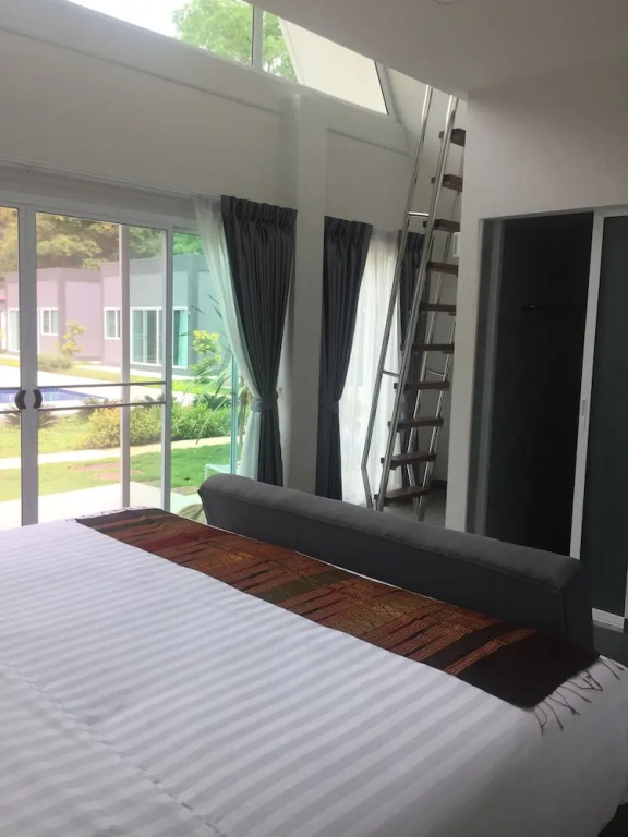 Коттедж с красивым видом из окна в Khaoyai Nature Resort